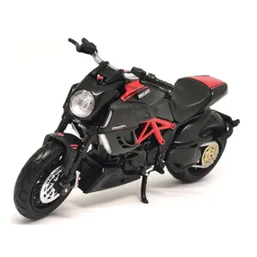 Black DUCATI DIAVEL CARBON MODEL By Maisto